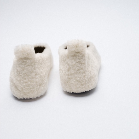 Zara faux fur ballet flats white NWT